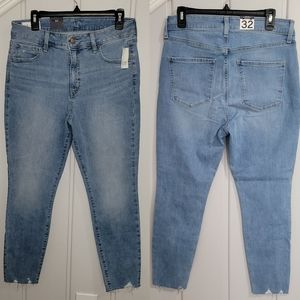NWT Gap Universal Jegging High Rise Jeans (size 32 / 14 SHORT)